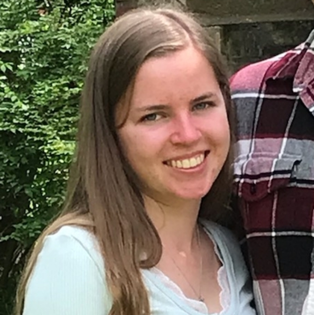 Meet your Posher, Kayla